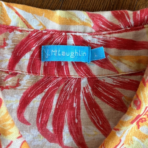 J. McLaughlin Hawaiian Print Linen Button Down Top - Picture 2 of 4